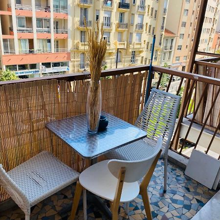 Magnifique Appartement 60M2 ,3 Pieces , Equipee,Tres Lumineux, 2 Minutes A Pied De La Plage Niza Exterior foto